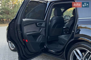 Внедорожник / Кроссовер Audi Q7 2016 в 