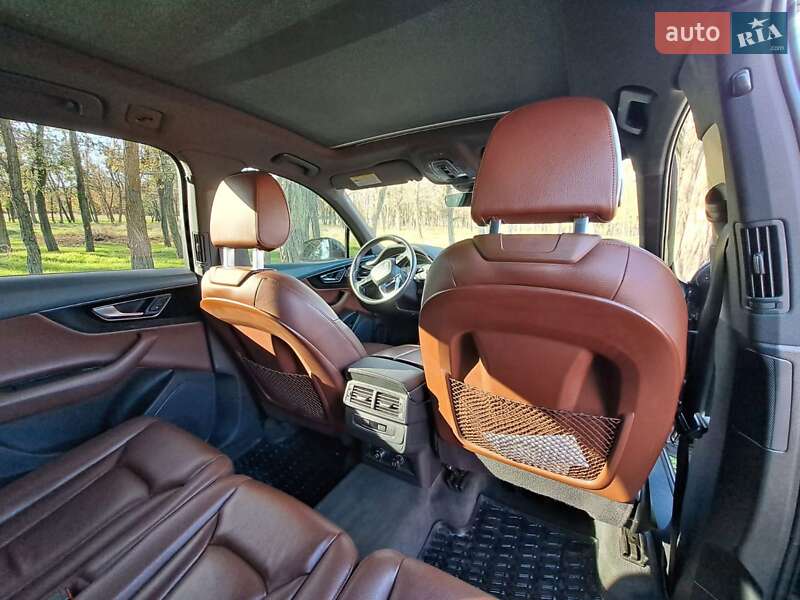 Позашляховик / Кросовер Audi Q7 2018 в Миколаєві
