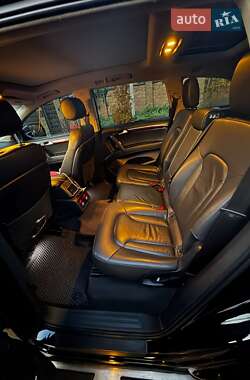 Внедорожник / Кроссовер Audi Q7 2014 в 