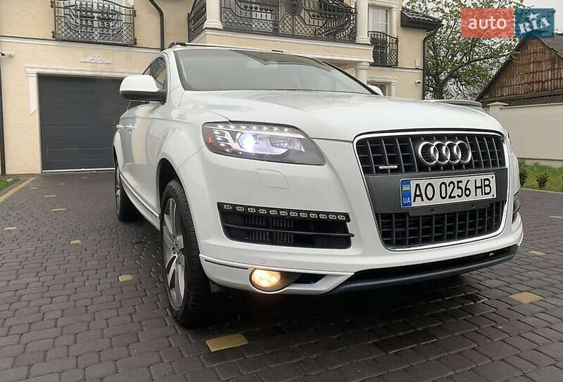 Позашляховик / Кросовер Audi Q7 2013 в Львові
