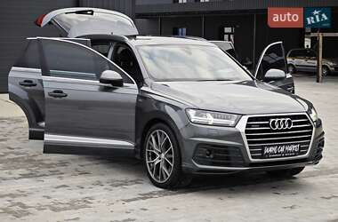 Внедорожник / Кроссовер Audi Q7 2016 в Дубно