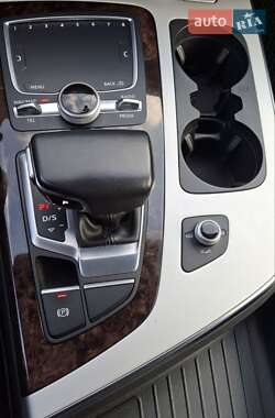 Внедорожник / Кроссовер Audi Q7 2019 в 