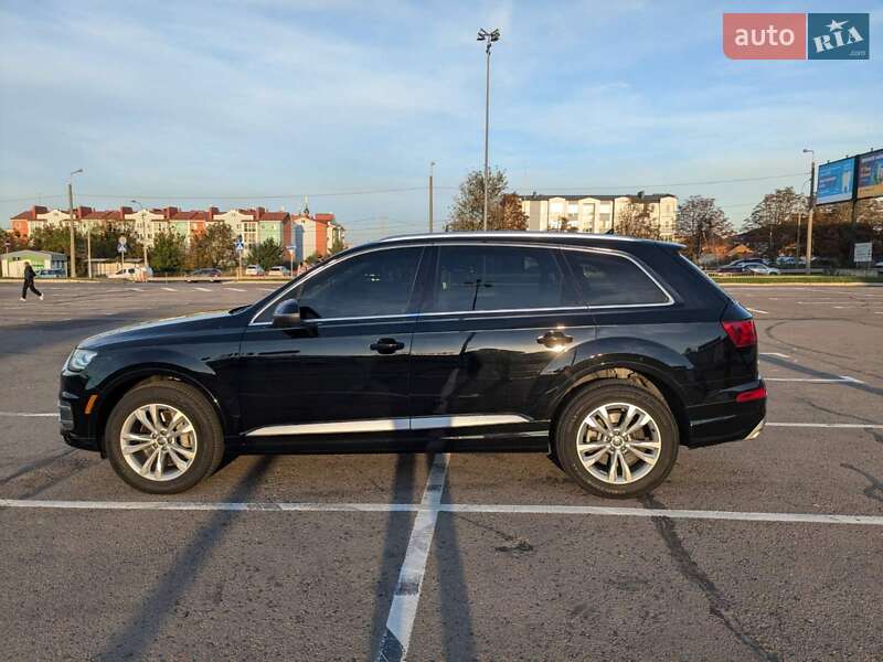 Позашляховик / Кросовер Audi Q7 2018 в Рівному