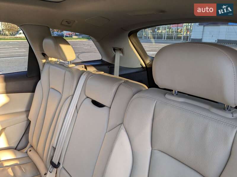 Позашляховик / Кросовер Audi Q7 2018 в Рівному