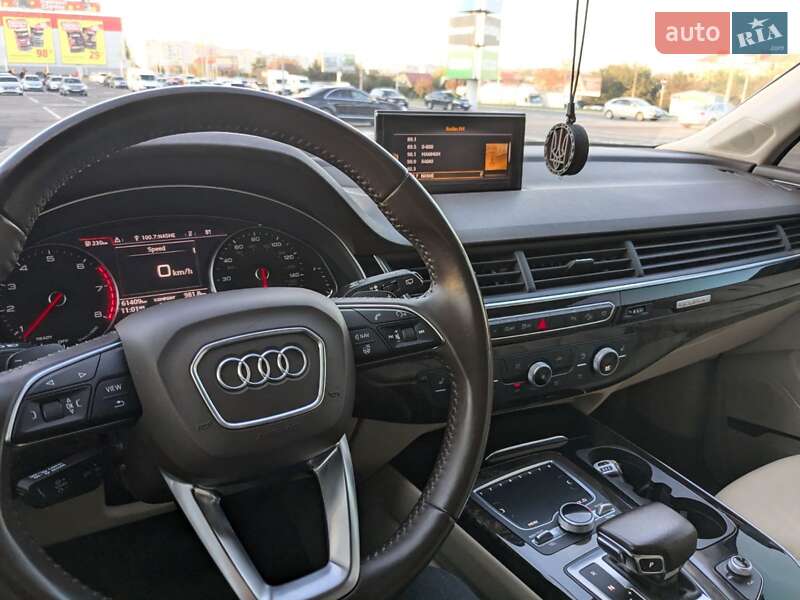 Позашляховик / Кросовер Audi Q7 2018 в Рівному