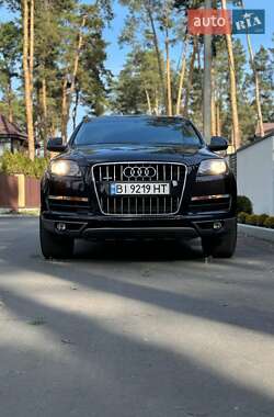 Позашляховик / Кросовер Audi Q7 2011 в 