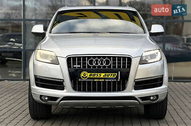 Внедорожник / Кроссовер Audi Q7 2015 в 
