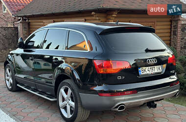 Внедорожник / Кроссовер Audi Q7 2007 в Вараше