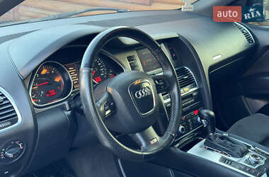 Внедорожник / Кроссовер Audi Q7 2007 в Вараше