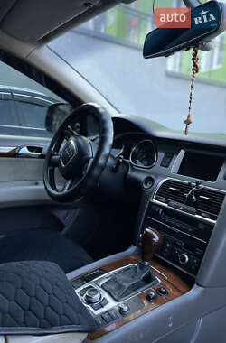 Внедорожник / Кроссовер Audi Q7 2009 в 