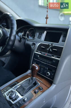 Внедорожник / Кроссовер Audi Q7 2009 в 
