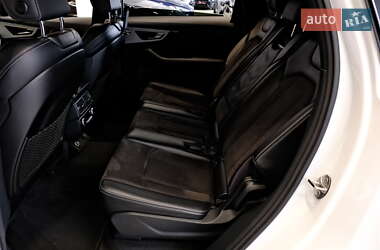 Внедорожник / Кроссовер Audi Q7 2018 в 