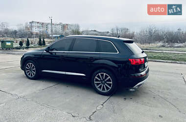 Позашляховик / Кросовер Audi Q7 2015 в Умані