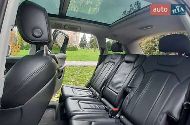 Внедорожник / Кроссовер Audi Q7 2016 в 