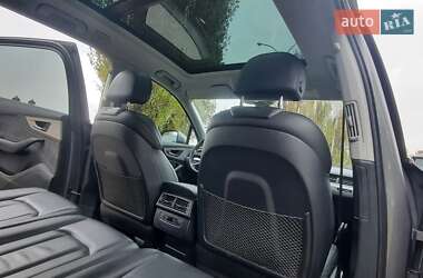 Внедорожник / Кроссовер Audi Q7 2016 в 