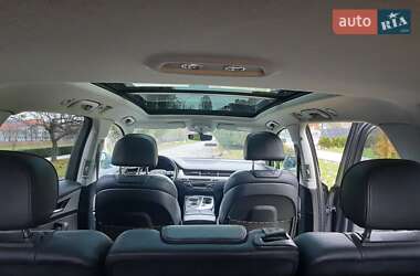 Внедорожник / Кроссовер Audi Q7 2016 в 