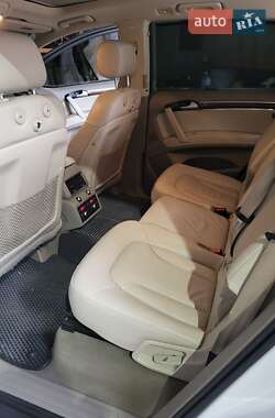 Внедорожник / Кроссовер Audi Q7 2012 в 
