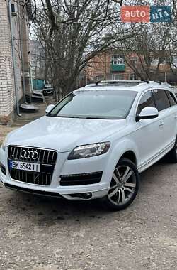 Внедорожник / Кроссовер Audi Q7 2012 в 