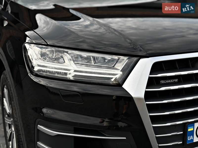 Позашляховик / Кросовер Audi Q7 2019 в Чернівцях