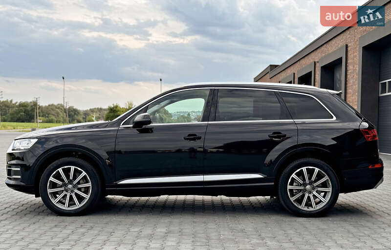 Позашляховик / Кросовер Audi Q7 2019 в Чернівцях
