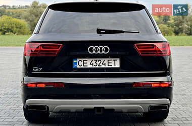 Позашляховик / Кросовер Audi Q7 2019 в 