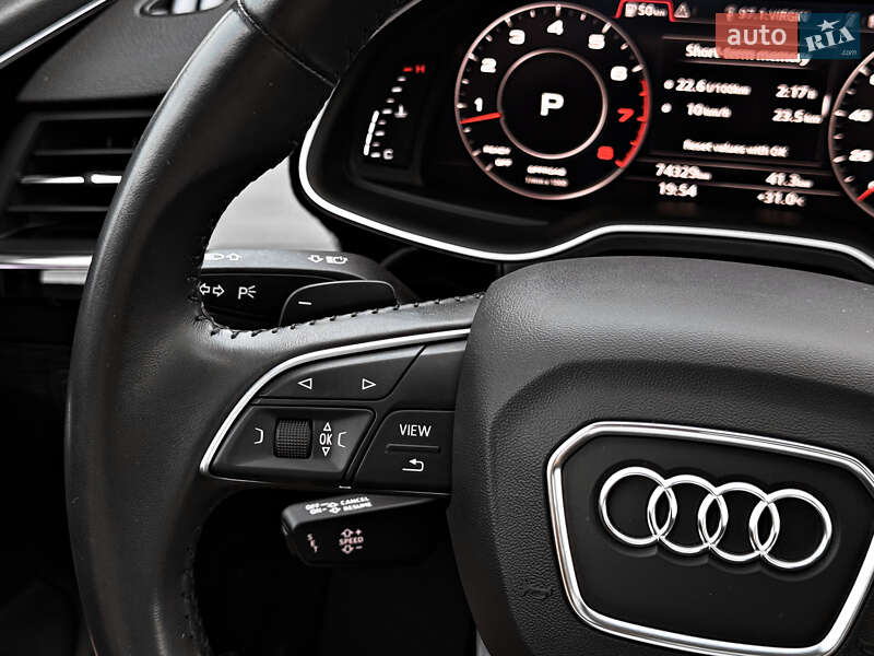 Позашляховик / Кросовер Audi Q7 2019 в Чернівцях