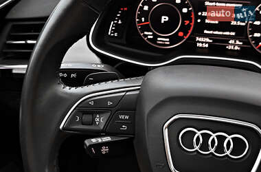 Позашляховик / Кросовер Audi Q7 2019 в 