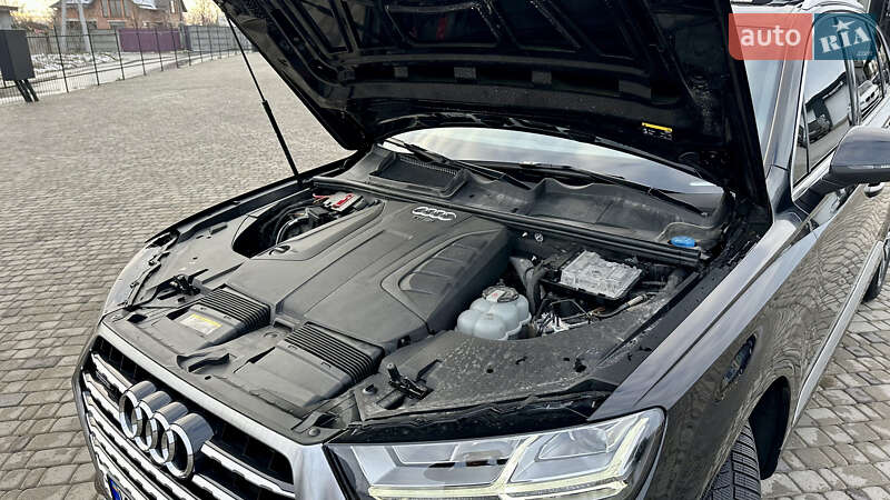 Внедорожник / Кроссовер Audi Q7 2017 в Белой Церкви