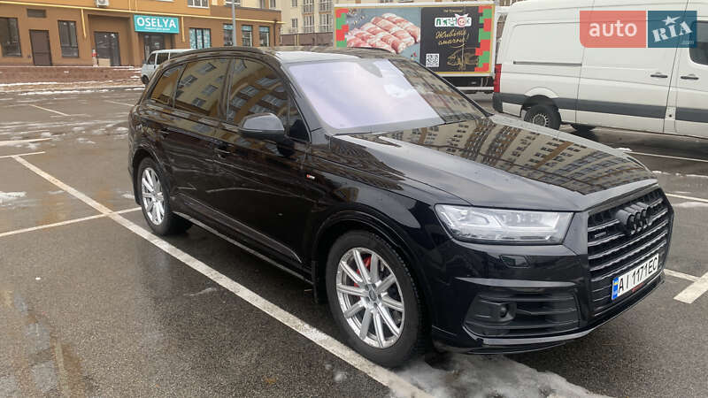 Внедорожник / Кроссовер Audi Q7 2017 в Киеве