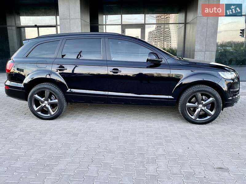 Внедорожник / Кроссовер Audi Q7 2014 в Киеве
