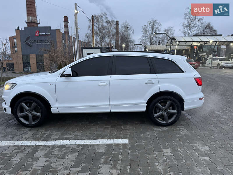 Внедорожник / Кроссовер Audi Q7 2011 в Черновцах