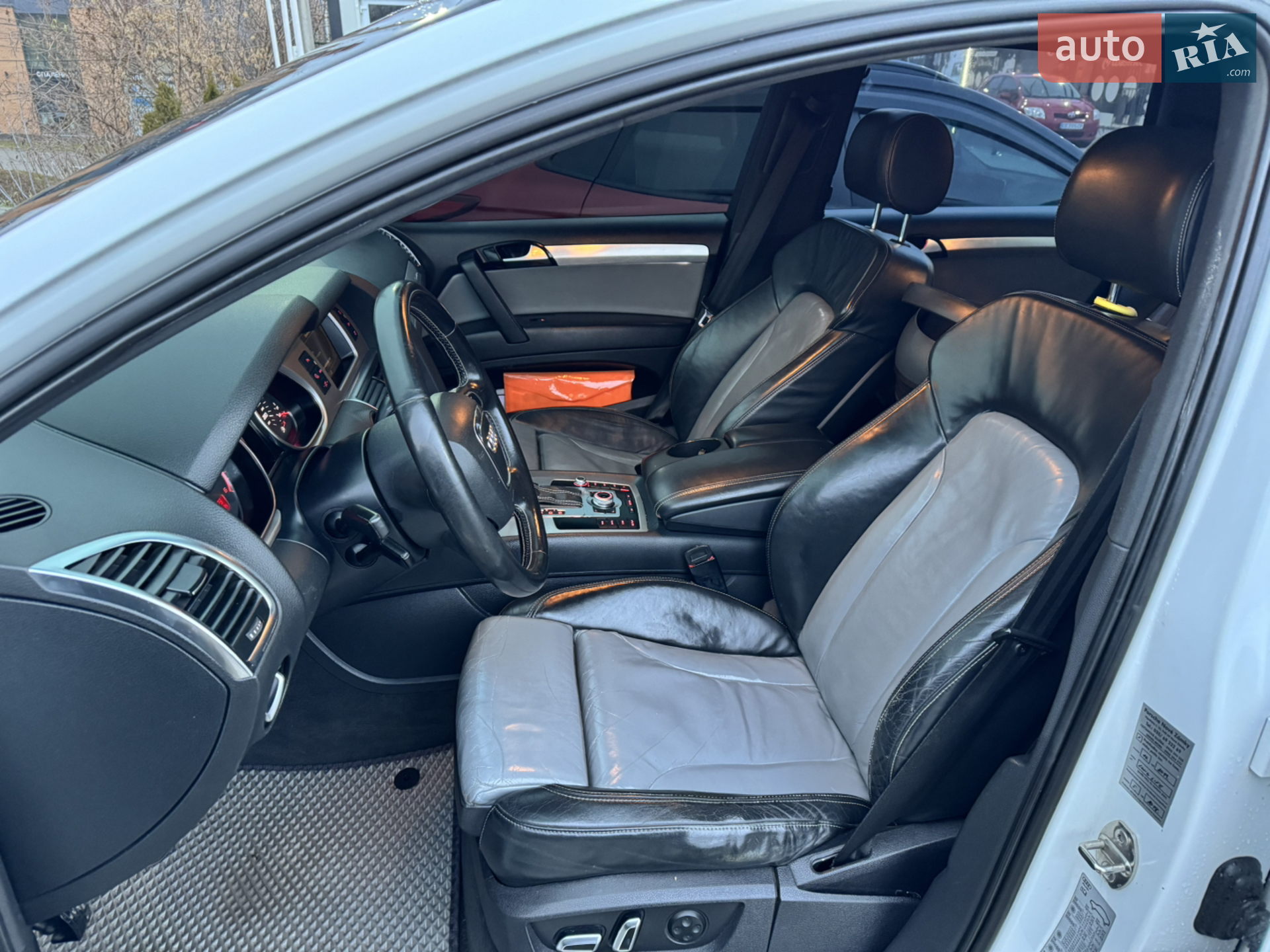 2011 Audi Q7 - мініатюра 10