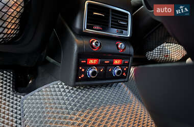 Внедорожник / Кроссовер Audi Q7 2011 в Черновцах