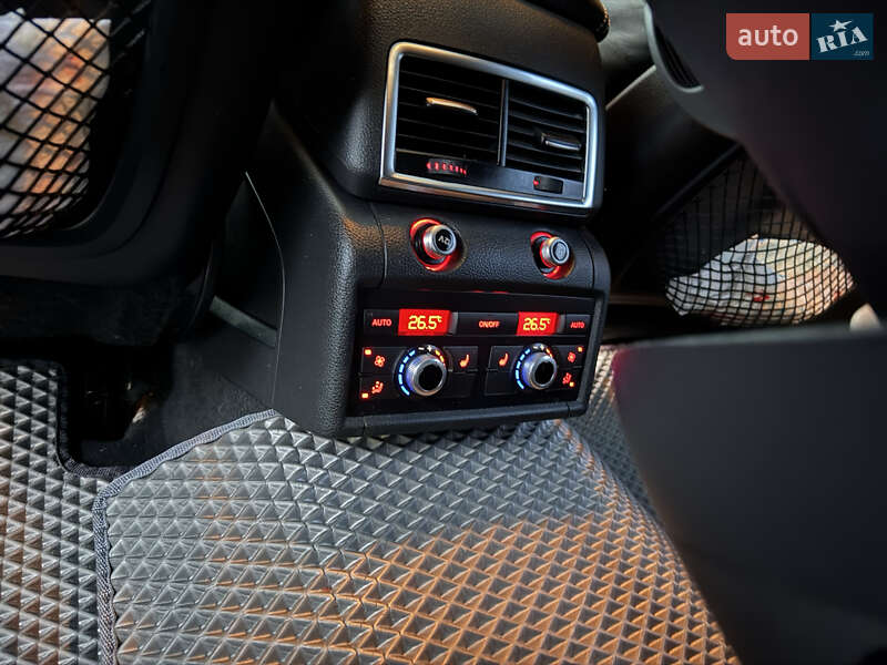 Внедорожник / Кроссовер Audi Q7 2011 в Черновцах