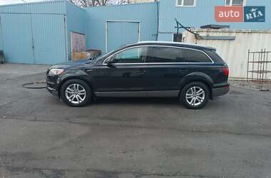 Внедорожник / Кроссовер Audi Q7 2007 в 