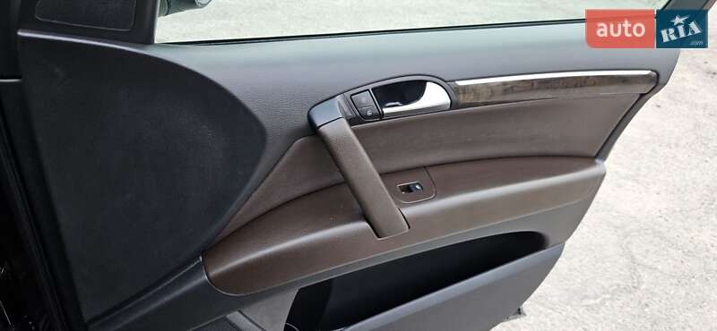 Внедорожник / Кроссовер Audi Q7 2007 в Никополе