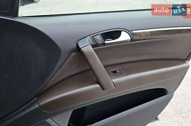 Внедорожник / Кроссовер Audi Q7 2007 в 