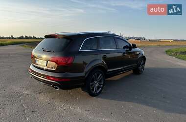 Позашляховик / Кросовер Audi Q7 2013 в 