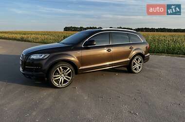 Позашляховик / Кросовер Audi Q7 2013 в 