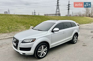 Позашляховик / Кросовер Audi Q7 2013 в Дніпрі