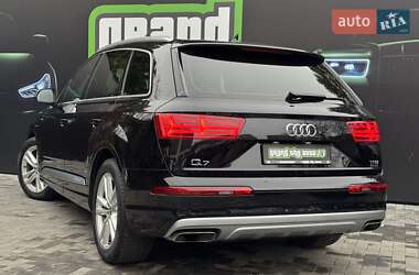 Позашляховик / Кросовер Audi Q7 2015 в Києві