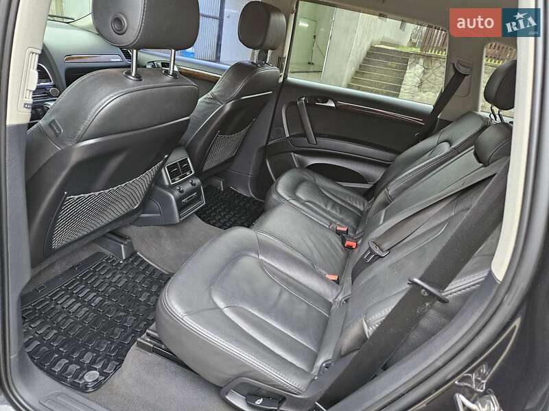 Позашляховик / Кросовер Audi Q7 2013 в Чорткові
