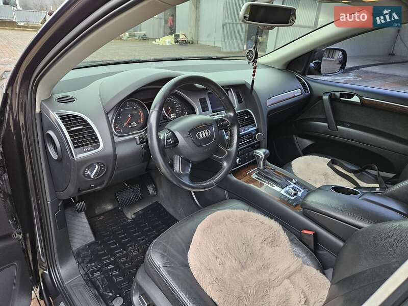 Позашляховик / Кросовер Audi Q7 2013 в Чорткові