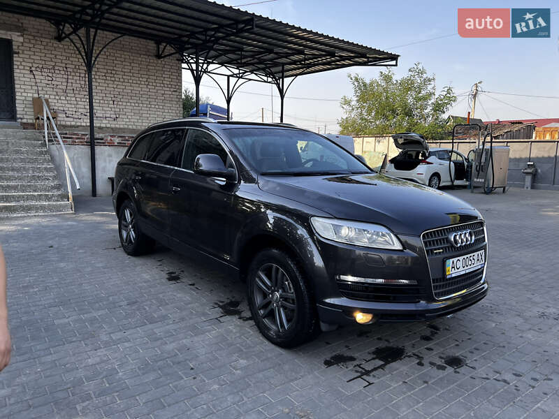 Внедорожник / Кроссовер Audi Q7 2009 в Луцке