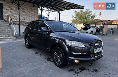 Внедорожник / Кроссовер Audi Q7 2009 в 