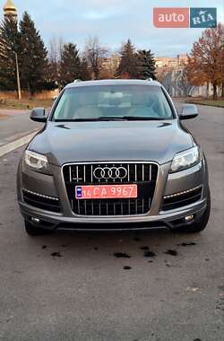 Позашляховик / Кросовер Audi Q7 2014 в Житомирі