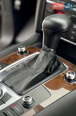 Внедорожник / Кроссовер Audi Q7 2011 в 
