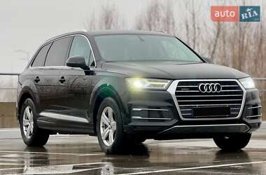 Внедорожник / Кроссовер Audi Q7 2017 в Киеве