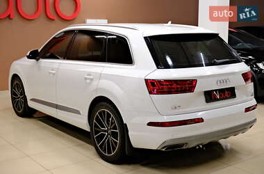 Позашляховик / Кросовер Audi Q7 2016 в Одесі