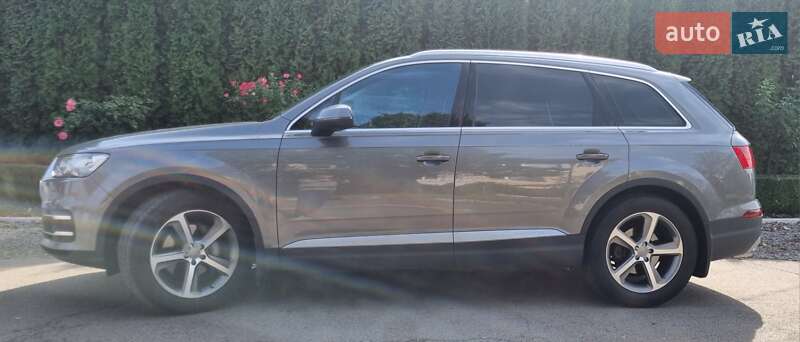 Внедорожник / Кроссовер Audi Q7 2016 в Киеве